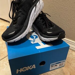 Hoka Black and White Clifton 8